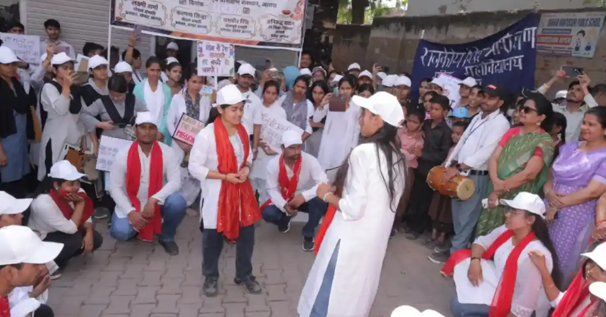 मिशन शक्ति कार्यक्रम आगरा, बालिका शिक्षा जागरूकता रैली, नुक्कड़ नाटक महिला सशक्तिकरण, डायट आगरा कार्यक्रम, स्कूल चलो अभियान बालिका शिक्षा, महिला अधिकार जागरूकता, बेटी शिक्षा अभियान, सामाजिक जागरूकता कार्यक्रम आगरा, सरकारी शिक्षा अभियान उत्तर प्रदेश, बाल विवाह रोकथाम जागरूकता, दहेज प्रथा विरोध अभियान, महिला सशक्तिकरण खबर, आगरा लेटेस्ट शिक्षा समाचार, शिक्षा जागरूकता रैली, हिंदी न्यूज़ आगरा मिशन शक्ति