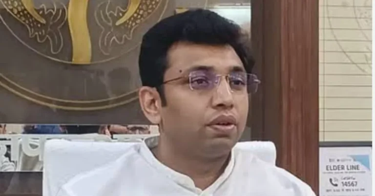 Agra Breaking News: 10 अप्रैल को जारी होगी अंतिम मतदाता सूची, आगरा में 17 अप्रैल तक मुफ्त निरीक्षण मतदाता सूची आगरा 2026, voter list agra final publication, voter list check india, election commission voter list up, agra election news hindi, BLO voter list inspection, मतदाता सूची जांच कैसे करें, voter list correction process india, agra polling booth list, election update india hindi