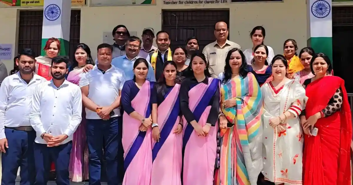 कंपोजिट विद्यालय न्यू आगरा, shiksha chaupal agra, composite vidyalaya new agra news, school chalo abhiyan up, agra education news hindi, nav pravesh students welcome, government school event india, primary school admission campaign, education awareness program agra, up basic shiksha news, school enrollment drive india, composite school agra news, student welcome ceremony india, free education scheme up, hindi news agra school, shiksha chaupal program up