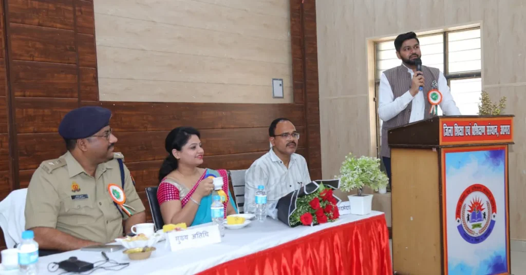 AI, आर्टिफिशियल इंटेलिजेंस कार्यशाला, डायट आगरा AI ट्रेनिंग, सोनम कुमार डीसीपी आगरा, AI शिक्षा में उपयोग, आधुनिक शिक्षा तकनीक, डायट आगरा समाचार, एआई वर्कशॉप उत्तर प्रदेश, मशीन लर्निंग शिक्षा, स्मार्ट लर्निंग आगरा, शिक्षा में AI का उपयोग, डॉ मनोज वार्ष्णेय, अनिरुद्ध यादव डायट आगरा, SCERT AI कार्यशाला, डीएलएड प्रशिक्षु प्रशिक्षण, आगरा शिक्षा समाचार, तकनीकी शिक्षा भारत, AI टूल्स शिक्षा, शिक्षा में डिजिटल बदलाव, आगरा लेटेस्ट हिंदी न्यूज़, आर्टिफिशियल इंटेलिजेंस हिंदी समाचार