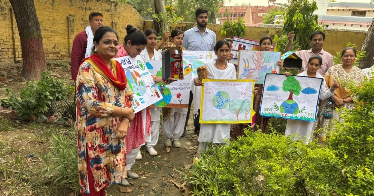 विश्व पर्यावरण दिवस, डायट आगरा, पौधारोपण कार्यक्रम, एक पेड़ मां के नाम, अनिरुद्ध यादव, पर्यावरण संरक्षण, विश्व पर्यावरण दिवस 2026, डॉ मनोज कुमार वार्ष्णेय, पक्षियों के लिए जलपात्र, इको क्लब डायट आगरा, हरित अभियान आगरा, वृक्षारोपण अभियान, पर्यावरण जागरूकता कार्यक्रम, राजकीय शिशु प्रशिक्षण महिला महाविद्यालय आगरा, पक्षी संरक्षण अभियान, जैव विविधता संरक्षण, पर्यावरण शिक्षा, पौधारोपण समाचार, आगरा शिक्षा समाचार, हरित भविष्य अभियान, प्रकृति संरक्षण, जलवायु परिवर्तन जागरूकता, पर्यावरण दिवस हिंदी समाचार, स्कूल पर्यावरण गतिविधियां, वृक्ष लगाओ पर्यावरण बचाओ, ग्रीन कैंपेन आगरा, पर्यावरण संरक्षण संदेश, शिक्षकों का पौधारोपण अभियान, हरियाली अभियान, हिंदी पर्यावरण न्यूज़