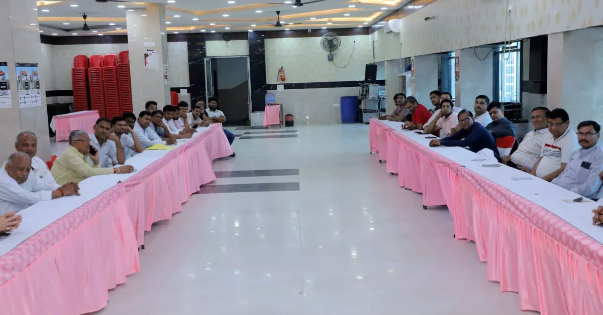 खेरागढ़ व्यापारी संवाद, जीएसटी 2.0, जीएसटी नए नियम, व्यापारी संवाद कार्यक्रम, राज्य कर विभाग आगरा, अनुराग चौधरी, राहुल कुमार द्विवेदी, ई इन्वॉइसिंग, इनपुट टैक्स क्रेडिट, आईटीसी नियम, जीएसटी रिटर्न फाइलिंग, मुख्यमंत्री व्यापारी दुर्घटना बीमा योजना, व्यापारी बीमा योजना, व्यापारियों की पेंशन मांग, व्यापारियों के लिए स्वास्थ्य सुविधा, व्यापार मंडल खेरागढ़, आगरा व्यापार समाचार, जीएसटी जागरूकता कार्यक्रम, कर विभाग संवाद, व्यापारी कल्याण योजना, छोटे व्यापारियों की समस्याएं, डिजिटल कर व्यवस्था, जीएसटी अनुपालन, व्यापारियों की सामाजिक सुरक्षा, आगरा न्यूज, खेरागढ़ समाचार, व्यापार और कर व्यवस्था, उत्तर प्रदेश व्यापारी समाचार, कर सुधार, व्यापारी हित योजनाएं