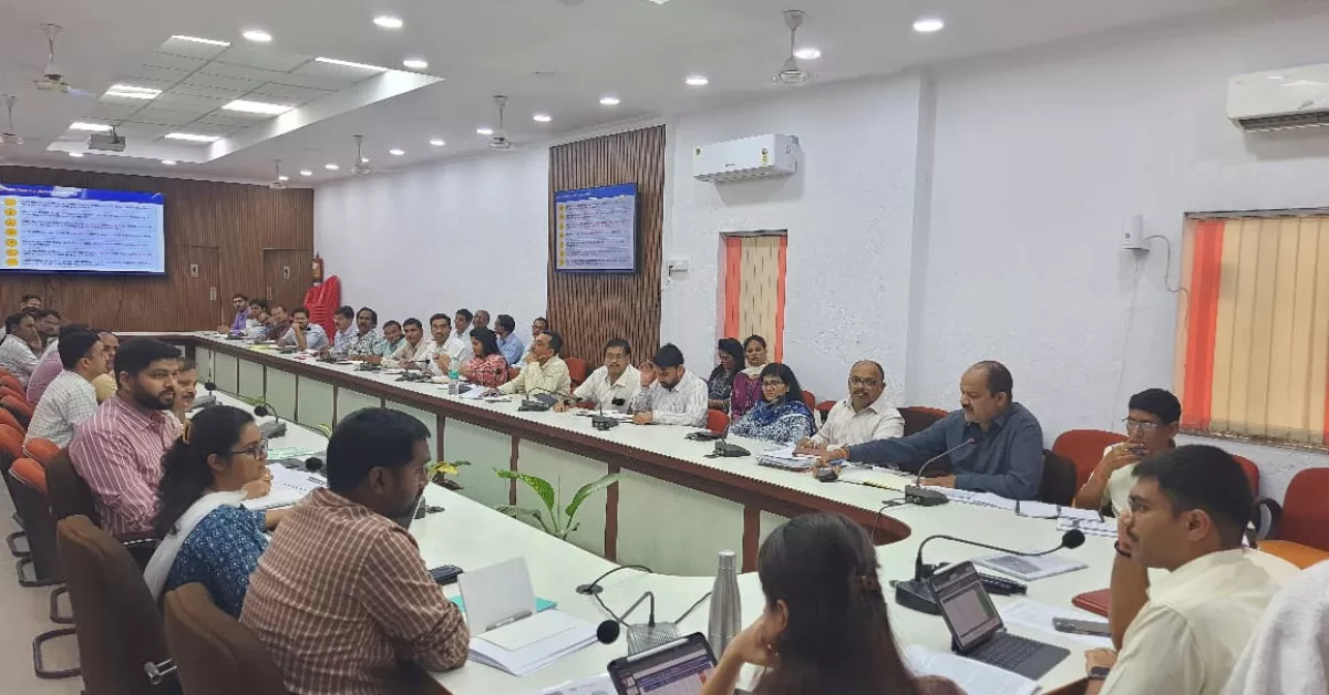 आगरा समाचार, मनीष बंसल, डीएम मनीष बंसल, जिला टास्क फोर्स बैठक, डीटीएफ समीक्षा बैठक, बेसिक शिक्षा विभाग, निपुण भारत मिशन, निपुण भारत मिशन आगरा, स्कूल नामांकन अभियान, विद्यालय नामांकन 2026, ड्रॉपआउट बच्चों का नामांकन, आरटीई प्रवेश 2026, शिक्षा का अधिकार अधिनियम, RTE Admission Agra, परिषदीय विद्यालय, बेसिक शिक्षा अधिकारी आगरा, बीईओ आगरा, राकेश कुमार सिंह बीएसए, पाठ्यपुस्तक वितरण, मुख्यमंत्री अभ्युदय विद्यालय, मुख्यमंत्री मॉडल कंपोजिट विद्यालय, केजीबी निर्माण, कस्तूरबा गांधी बालिका विद्यालय, प्राथमिक शिक्षा उत्तर प्रदेश, सरकारी स्कूल आगरा, शिक्षा विभाग समीक्षा बैठक, शिक्षा समाचार, आगरा शिक्षा न्यूज, विद्यालय विकास, स्कूल इंफ्रास्ट्रक्चर, गुणवत्तापूर्ण शिक्षा, छात्र नामांकन, सरकारी स्कूल अपडेट, उत्तर प्रदेश शिक्षा विभाग, परिषदीय विद्यालय समाचार, आगरा लेटेस्ट न्यूज, उत्तर प्रदेश समाचार, स्कूल शिक्षा अभियान, शिक्षा सुधार, Google Discover News, Hindi Education News, Agra Latest News, Basic Education News, NIPUN Bharat Mission News, RTE News Hindi, Government School News, Uttar Pradesh Education News.