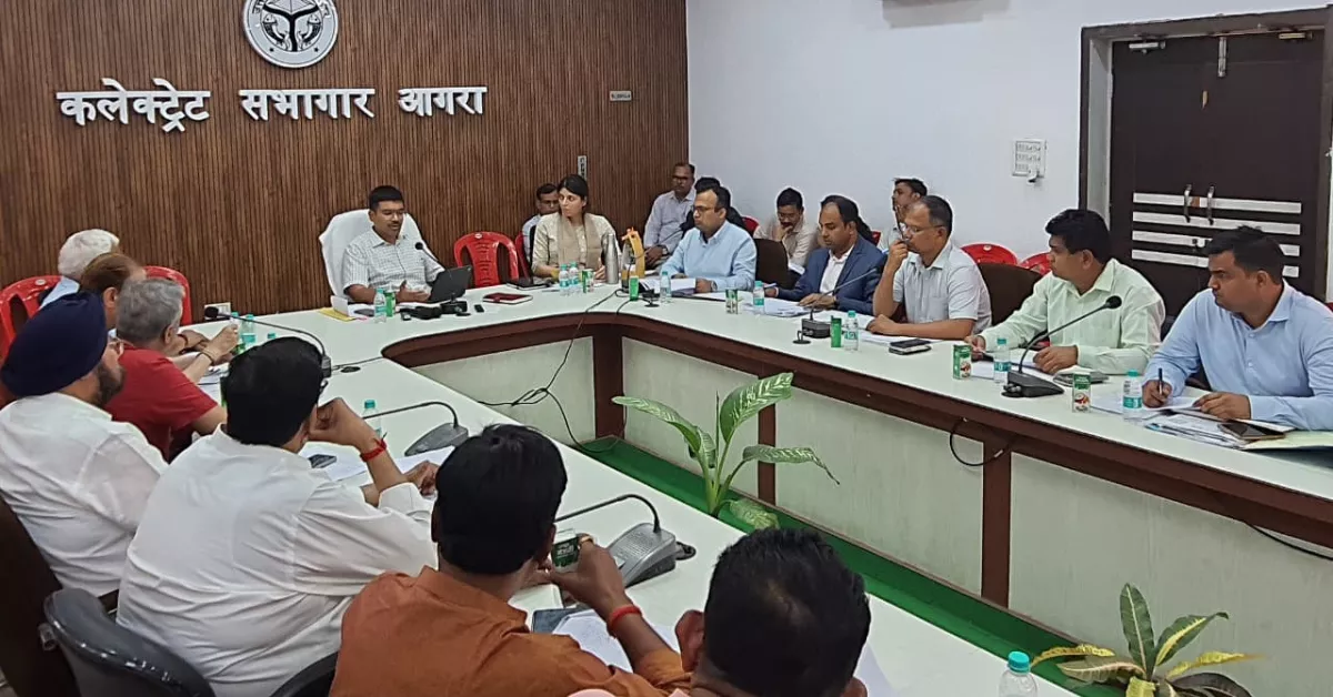 आगरा समाचार, आगरा न्यूज, डीएम मनीष बंसल, मनीष बंसल आगरा, जिला उद्योग बंधु समिति, उद्योग बंधु बैठक, उद्योग बंधु समिति आगरा, फाउंड्री नगर आगरा, फाउंड्री नगर बस स्टेशन, फाउंड्री नगर औद्योगिक क्षेत्र, आगरा उद्योग समाचार, औद्योगिक विकास आगरा, औद्योगिक क्षेत्र, औद्योगिक इकाइयां, बिजली आपूर्ति, लाइन ट्रिपिंग, गढ़ी महासिंह सब स्टेशन, एत्मादपुर, इंसुलेटेड कंडक्टर, सड़क निर्माण, नाली निर्माण, औद्योगिक सड़क, नगर निगम आगरा, जल निगम, अतिक्रमण हटाओ, सफाई अभियान, ट्रैफिक व्यवस्था, बस संचालन आगरा, यूपी रोडवेज बस, ओडीओपी आगरा, जरी जरदोजी, जरी जरदोजी ओडीओपी, वन डिस्ट्रिक्ट वन प्रोडक्ट, उद्योग विभाग उत्तर प्रदेश, उपायुक्त उद्योग शैलेन्द्र सिंह, मुख्य विकास अधिकारी प्रतिभा सिंह, अपर नगर आयुक्त शिशिर कुमार, निवेश, रोजगार, एमएसएमई, MSME News, औद्योगिक नीति, उत्तर प्रदेश उद्योग, आगरा लेटेस्ट न्यूज, उत्तर प्रदेश समाचार, Google Discover News, Hindi News Today, Agra Latest News, Industrial Development News