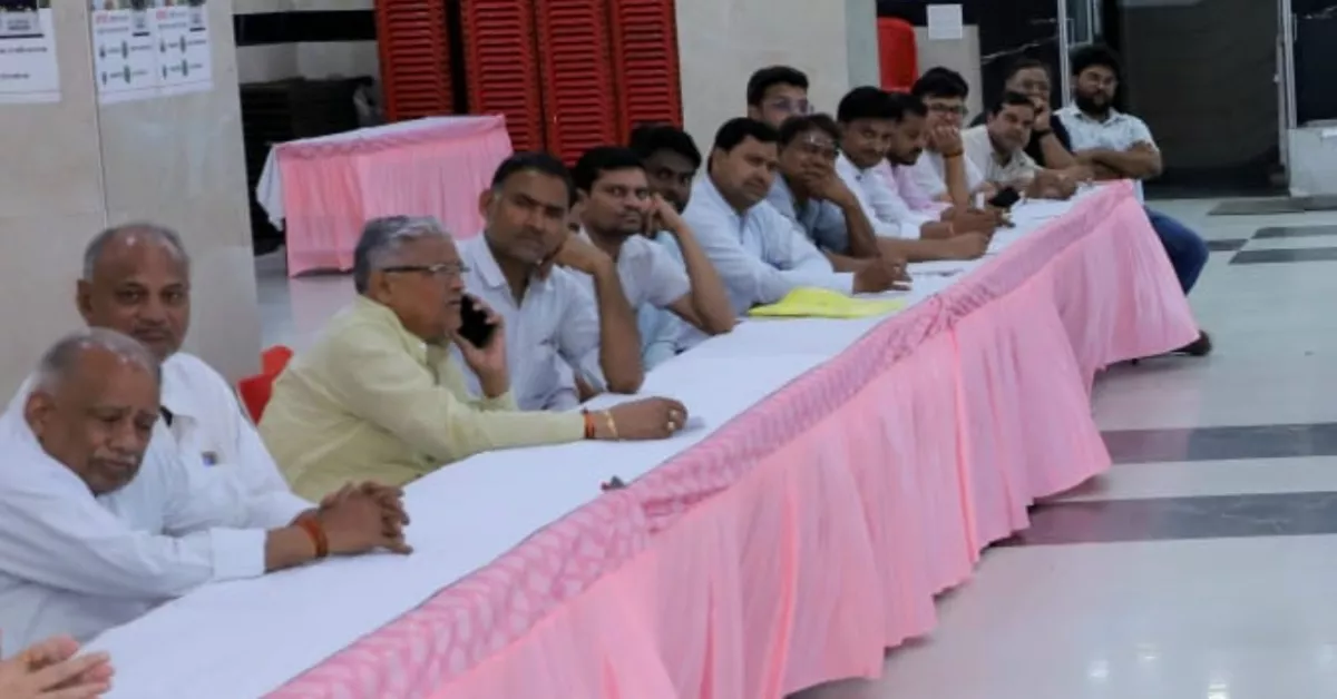 खेरागढ़ व्यापारी संवाद, जीएसटी 2.0, जीएसटी नए नियम, व्यापारी संवाद कार्यक्रम, राज्य कर विभाग आगरा, अनुराग चौधरी, राहुल कुमार द्विवेदी, ई इन्वॉइसिंग, इनपुट टैक्स क्रेडिट, आईटीसी नियम, जीएसटी रिटर्न फाइलिंग, मुख्यमंत्री व्यापारी दुर्घटना बीमा योजना, व्यापारी बीमा योजना, व्यापारियों की पेंशन मांग, व्यापारियों के लिए स्वास्थ्य सुविधा, व्यापार मंडल खेरागढ़, आगरा व्यापार समाचार, जीएसटी जागरूकता कार्यक्रम, कर विभाग संवाद, व्यापारी कल्याण योजना, छोटे व्यापारियों की समस्याएं, डिजिटल कर व्यवस्था, जीएसटी अनुपालन, व्यापारियों की सामाजिक सुरक्षा, आगरा न्यूज, खेरागढ़ समाचार, व्यापार और कर व्यवस्था, उत्तर प्रदेश व्यापारी समाचार, कर सुधार, व्यापारी हित योजनाएं