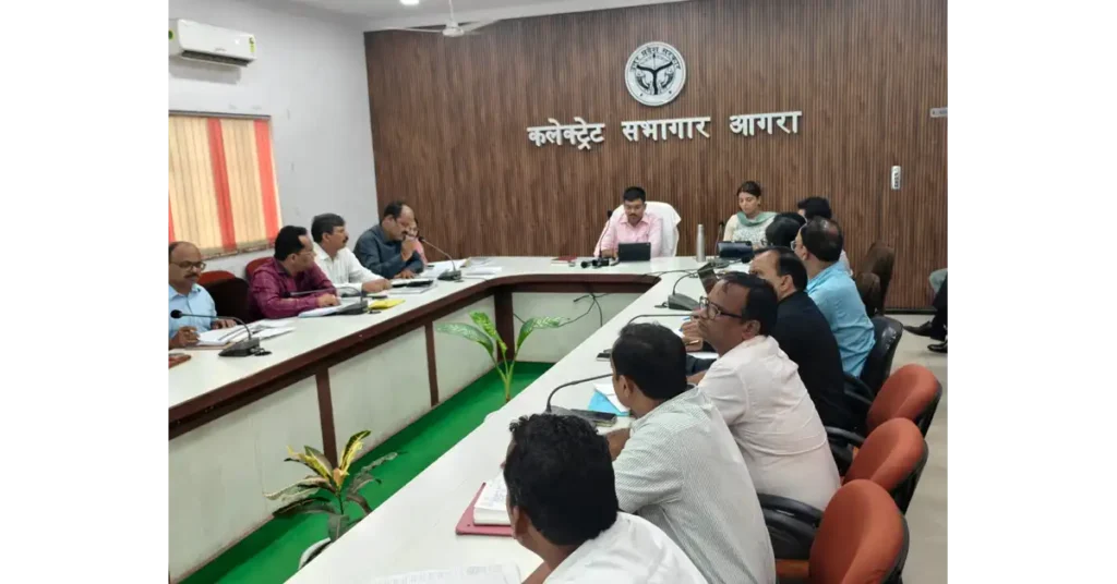 शिक्षा व्यवस्था पर डीएम मनीष बंसल सख्त
