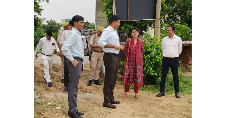 Agra Breaking: आगरा में 12 जुलाई को वृक्षारोपण महायज्ञ 2026, डीएम मनीष बंसल ने तैयारियों का लिया जायजा आगरा वृक्षारोपण महायज्ञ 2026, वृक्षारोपण महायज्ञ आगरा, डीएम मनीष बंसल, मनीष बंसल निरीक्षण, शास्त्रीपुरम डी ब्लॉक पार्क, आगरा पौधारोपण अभियान, 12 जुलाई वृक्षारोपण, उत्तर प्रदेश वृक्षारोपण अभियान, एक पेड़ मां के नाम, वन विभाग आगरा, 53.94 लाख पौधे, 19 लाख पौधे वन विभाग, पर्यावरण संरक्षण, आगरा पर्यावरण समाचार, आगरा जिला प्रशासन, सीडीओ प्रतिभा सिंह, प्रमुख सचिव डॉ हरिओम, एसपी सिंह बघेल, योगेंद्र उपाध्याय, हेमलता दिवाकर कुशवाह, जनसहभागिता अभियान, पौधारोपण कार्यक्रम, आगरा ताजा खबर, उत्तर प्रदेश न्यूज, पर्यावरण अभियान, गूगल डिस्कवर हिंदी न्यूज, आगरा ब्रेकिंग न्यूज, सरकारी योजना उत्तर प्रदेश, हरित उत्तर प्रदेश, वृक्षारोपण समाचार