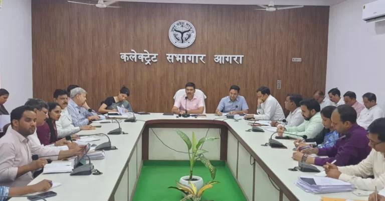 महावृक्षारोपण, आगरा समाचार, वृक्षारोपण महायज्ञ 2026, वृक्षारोपण अभियान आगरा, डीएम मनीष बंसल, मनीष बंसल आगरा, आगरा वृक्षारोपण, 61.88 लाख पौधे, एक स्कूल एक गांव अभियान, विश्व पर्यावरण अभियान, पर्यावरण संरक्षण, पौधारोपण अभियान, आगरा जिला प्रशासन, वन विभाग आगरा, हरित आगरा अभियान, स्कूल वृक्षारोपण, सरकारी विद्यालय अभियान, ग्राम पंचायत वृक्षारोपण, एनजीओ वृक्षारोपण, महिला स्वयं सहायता समूह, पर्यावरण समाचार, उत्तर प्रदेश वृक्षारोपण, आगरा लेटेस्ट न्यूज, आगरा हिंदी न्यूज, Google Discover News, Google News Hindi, हरित उत्तर प्रदेश, वन महोत्सव 2026, पर्यावरण जागरूकता, पौधारोपण कार्यक्रम, आगरा अपडेट