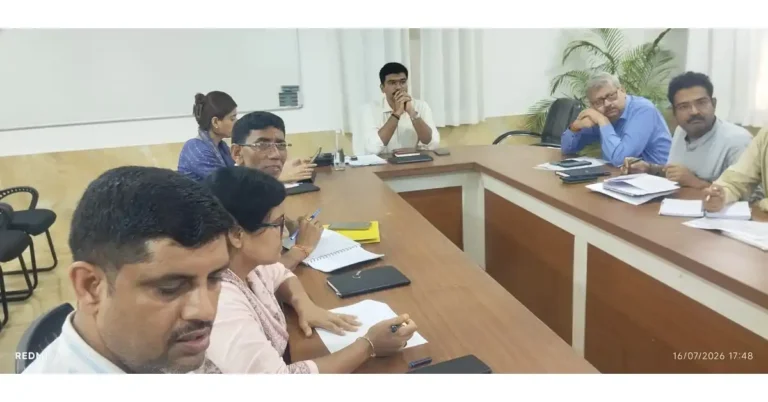 जीरो पावर्टी योजना, जीरो पावर्टी योजना आगरा, डीएम मनीष बंसल, मनीष बंसल आगरा, आगरा डीएम बैठक, आगरा प्रशासन, सरकारी योजनाएं आगरा, गरीब परिवार सरकारी योजना, प्रधानमंत्री आवास योजना, मुख्यमंत्री आवास योजना, राशन कार्ड योजना, आयुष्मान भारत योजना, जन आरोग्य योजना, गोल्डन कार्ड योजना, वृद्धावस्था पेंशन, विधवा पेंशन, दिव्यांग पेंशन, प्रधानमंत्री उज्ज्वला योजना, जल जीवन मिशन, किसान सम्मान निधि, श्रमिक कार्ड, शिक्षा अभियान आगरा, सरकारी लाभार्थी योजना, आगरा लेटेस्ट न्यूज, Agra News Hindi, Agra Administration News, Manish Bansal DM Agra, Zero Poverty Campaign, Zero Poverty Scheme Uttar Pradesh, Google Discover News Hindi, Hindi Dainik Samachar