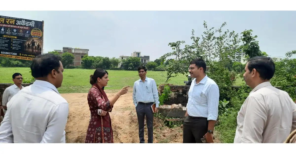 आगरा वृक्षारोपण महायज्ञ 2026, वृक्षारोपण महायज्ञ आगरा, डीएम मनीष बंसल, मनीष बंसल निरीक्षण, शास्त्रीपुरम डी ब्लॉक पार्क, आगरा पौधारोपण अभियान, 12 जुलाई वृक्षारोपण, उत्तर प्रदेश वृक्षारोपण अभियान, एक पेड़ मां के नाम, वन विभाग आगरा, 53.94 लाख पौधे, 19 लाख पौधे वन विभाग, पर्यावरण संरक्षण, आगरा पर्यावरण समाचार, आगरा जिला प्रशासन, सीडीओ प्रतिभा सिंह, प्रमुख सचिव डॉ हरिओम, एसपी सिंह बघेल, योगेंद्र उपाध्याय, हेमलता दिवाकर कुशवाह, जनसहभागिता अभियान, पौधारोपण कार्यक्रम, आगरा ताजा खबर, उत्तर प्रदेश न्यूज, पर्यावरण अभियान, गूगल डिस्कवर हिंदी न्यूज, आगरा ब्रेकिंग न्यूज, सरकारी योजना उत्तर प्रदेश, हरित उत्तर प्रदेश, वृक्षारोपण समाचार