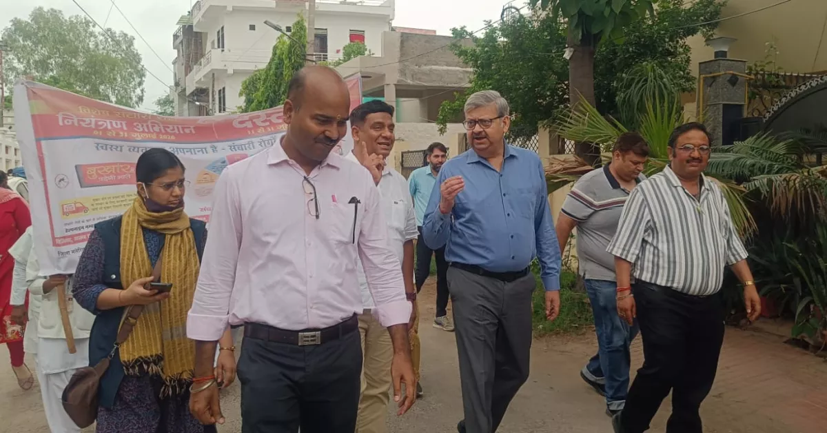 आगरा समाचार, आगरा न्यूज, Agra News, संचारी रोग नियंत्रण अभियान 2026, संचारी रोग अभियान, दस्तक अभियान 2026, दस्तक अभियान आगरा, सीएमओ डॉ अरुण कुमार श्रीवास्तव, डॉ अरुण कुमार श्रीवास्तव, जिला मलेरिया अधिकारी राजेश कुमार गुप्ता, डॉ धर्मेश्वर श्रीवास्तव, डॉ पीयूष जैन, स्वास्थ्य विभाग आगरा, उत्तर प्रदेश स्वास्थ्य विभाग, जनजागरूकता रैली, डेंगू बचाव, मलेरिया रोकथाम, चिकनगुनिया जागरूकता, वेक्टर जनित रोग, संचारी रोग, फॉगिंग अभियान, एंटी लार्वा छिड़काव, स्वच्छता अभियान, बरसात में बीमारियों से बचाव, आशा कार्यकर्ता, आंगनबाड़ी कार्यकर्ता, WHO India, स्वास्थ्य जागरूकता, साफ सफाई अभियान, सार्वजनिक स्वास्थ्य, सुरक्षित पेयजल, उत्तर प्रदेश समाचार, हेल्थ न्यूज़ हिंदी, Medical News Hindi, Google Discover News, Google News Hindi, Trending Health News, Latest Agra News, Uttar Pradesh News, Public Health Campaign, Disease Prevention Campaign