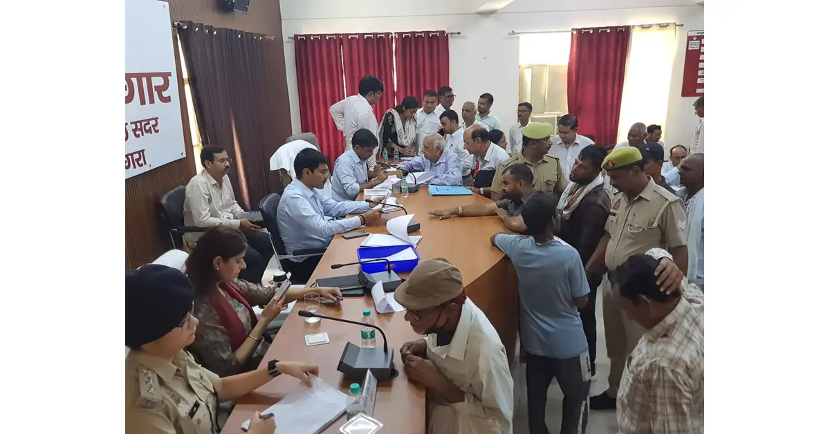आगरा न्यूज, Agra News, संपूर्ण समाधान दिवस, तहसील सदर आगरा, डीएम मनीष बंसल, मनीष बंसल आगरा, समाधान दिवस आगरा, जनसुनवाई आगरा, आगरा जिला प्रशासन, तहसील दिवस, जनता की शिकायतें, भूमि विवाद आगरा, राजस्व विभाग, पुलिस विभाग आगरा, नगर निगम आगरा, आगरा विकास प्राधिकरण, एडीए आगरा, टोरेंट पावर आगरा, बिजली शिकायत आगरा, राशन कार्ड शिकायत, पेंशन शिकायत, अतिक्रमण शिकायत, चकरोड निर्माण, नाली निर्माण, सरकारी शिकायत निस्तारण, जन शिकायत समाधान, Agra Latest News, Uttar Pradesh News, Google Discover Hindi News, हिंदी दैनिक समाचार