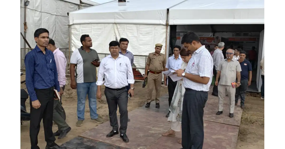 आगरा न्यूज, Agra News, योगी आदित्यनाथ आगरा दौरा, मुख्यमंत्री योगी आदित्यनाथ, आगरा दौरा 2026, डीएम मनीष बंसल, पुलिस कमिश्नर दीपक कुमार, मुख्यमंत्री कार्यक्रम आगरा, टाटा ग्राउंड आगरा, सुरक्षा समीक्षा बैठक, प्रशासनिक समीक्षा, वीआईपी सुरक्षा, पार्किंग व्यवस्था, ट्रैफिक प्लान आगरा, मंच प्रबंधन, विभागीय स्टॉल, ब्रज तीर्थ विकास परिषद, सर्किट हाउस आगरा, केंद्रीय हिंदी संस्थान, जनसभा तैयारी, उत्तर प्रदेश समाचार, Agra Administration News, CM Yogi Visit Agra, Uttar Pradesh Government News, Google Discover Hindi News, हिंदी दैनिक समाचार
