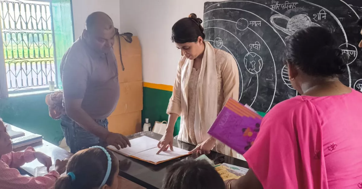 आगरा समाचार, मुख्य विकास अधिकारी प्रतिभा सिंह, CDO प्रतिभा सिंह, प्रतिभा सिंह निरीक्षण, पीएम श्री विद्यालय, पीएम श्री विद्यालय मुखबार, पीएम श्री विद्यालय खेड़ी अड़ु, एत्मादपुर समाचार, एत्मादपुर स्कूल निरीक्षण, सरकारी स्कूल निरीक्षण, बेसिक शिक्षा विभाग आगरा, स्कूल चलो अभियान 2026, आगरा शिक्षा समाचार, सरकारी विद्यालय, विद्यालय निरीक्षण, स्कूल साफ सफाई, पेयजल व्यवस्था, आरओ सिस्टम, विद्यालय शौचालय, शिक्षा विभाग उत्तर प्रदेश, प्राथमिक शिक्षा, सरकारी स्कूल न्यूज, स्कूल प्रबंधन, शिक्षा सुधार, यूपी शिक्षा समाचार, आगरा हिंदी न्यूज, Google Discover News, Google News Hindi, सरकारी योजनाएं, पीएम श्री योजना