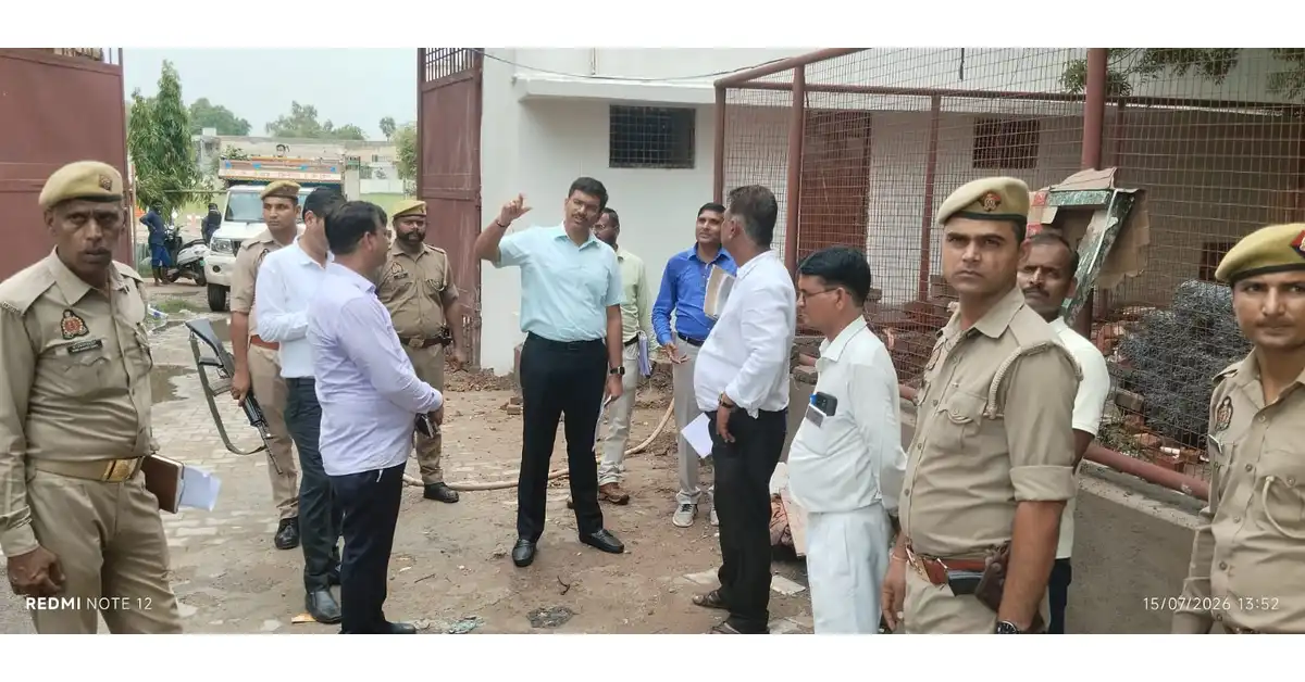 आगरा न्यूज, Agra News, डीएम मनीष बंसल, मनीष बंसल आगरा, एकलव्य स्पोर्ट्स स्टेडियम आगरा, एकलव्य स्टेडियम निरीक्षण, आगरा खेल समाचार, आगरा स्पोर्ट्स न्यूज, डीएम का औचक निरीक्षण, एकलव्य स्टेडियम विकास कार्य, शूटिंग रेंज आगरा, आगरा शूटिंग रेंज, हॉकी मैदान आगरा, ताइक्वांडो भवन आगरा, टेबल टेनिस हॉल आगरा, खेल सुविधाएं आगरा, आगरा स्टेडियम कायाकल्प, स्टेडियम निर्माण कार्य, निर्माण कार्यों की गुणवत्ता, आगरा जिला प्रशासन, खेल खिलाड़ियों की सुविधाएं, स्पोर्ट्स इंफ्रास्ट्रक्चर आगरा, एकलव्य स्पोर्ट्स स्टेडियम निर्माण, Agra Latest News, Agra Hindi News, Google Discover Hindi News