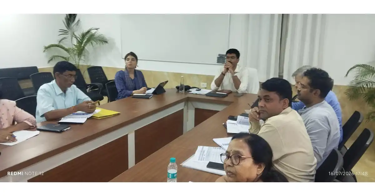 जीरो पावर्टी योजना, जीरो पावर्टी योजना आगरा, डीएम मनीष बंसल, मनीष बंसल आगरा, आगरा डीएम बैठक, आगरा प्रशासन, सरकारी योजनाएं आगरा, गरीब परिवार सरकारी योजना, प्रधानमंत्री आवास योजना, मुख्यमंत्री आवास योजना, राशन कार्ड योजना, आयुष्मान भारत योजना, जन आरोग्य योजना, गोल्डन कार्ड योजना, वृद्धावस्था पेंशन, विधवा पेंशन, दिव्यांग पेंशन, प्रधानमंत्री उज्ज्वला योजना, जल जीवन मिशन, किसान सम्मान निधि, श्रमिक कार्ड, शिक्षा अभियान आगरा, सरकारी लाभार्थी योजना, आगरा लेटेस्ट न्यूज, Agra News Hindi, Agra Administration News, Manish Bansal DM Agra, Zero Poverty Campaign, Zero Poverty Scheme Uttar Pradesh, Google Discover News Hindi, Hindi Dainik Samachar