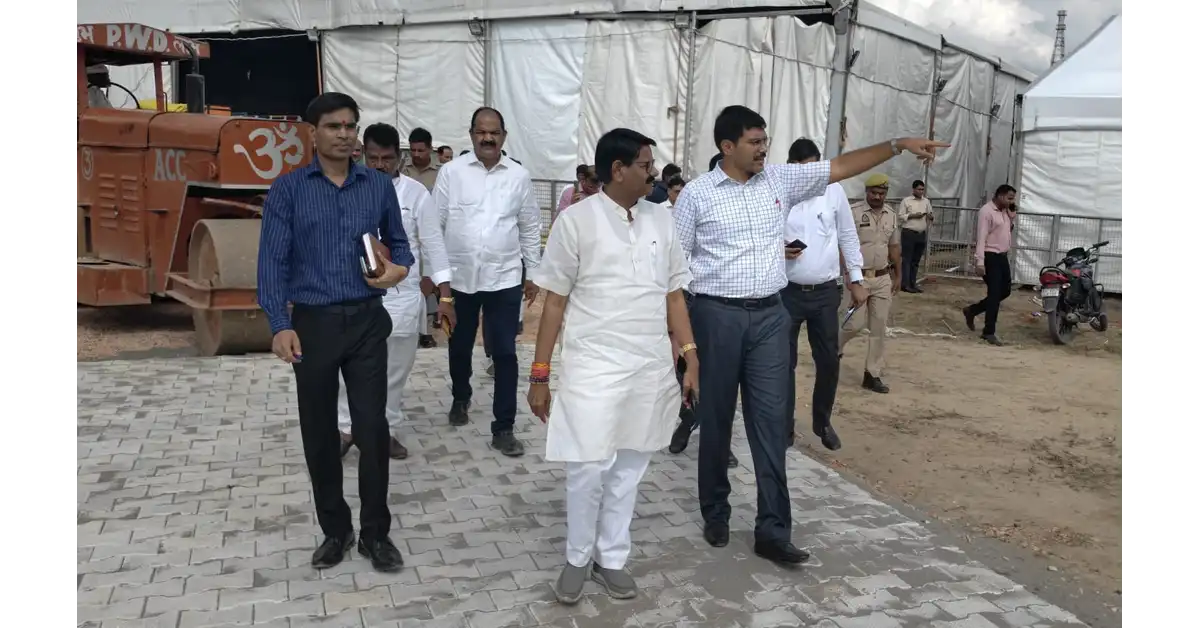 आगरा न्यूज, Agra News, योगी आदित्यनाथ आगरा दौरा, मुख्यमंत्री योगी आदित्यनाथ, आगरा दौरा 2026, डीएम मनीष बंसल, पुलिस कमिश्नर दीपक कुमार, मुख्यमंत्री कार्यक्रम आगरा, टाटा ग्राउंड आगरा, सुरक्षा समीक्षा बैठक, प्रशासनिक समीक्षा, वीआईपी सुरक्षा, पार्किंग व्यवस्था, ट्रैफिक प्लान आगरा, मंच प्रबंधन, विभागीय स्टॉल, ब्रज तीर्थ विकास परिषद, सर्किट हाउस आगरा, केंद्रीय हिंदी संस्थान, जनसभा तैयारी, उत्तर प्रदेश समाचार, Agra Administration News, CM Yogi Visit Agra, Uttar Pradesh Government News, Google Discover Hindi News, हिंदी दैनिक समाचार