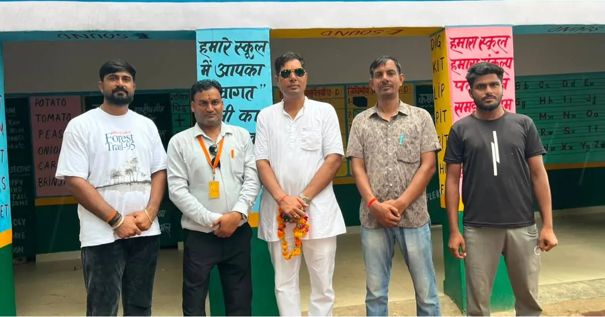 आगरा न्यूज, Agra News, खेरागढ़ समाचार, गुरु पूर्णिमा 2026, गुरु पूर्णिमा कार्यक्रम, प्राथमिक विद्यालय कछपुरा, प्राथमिक विद्यालय सरेंडा, कछपुरा सरेंडा स्कूल, समाजसेवी लोकेश कुमार फौजी, पूर्व सैनिक लोकेश कुमार फौजी, सरकारी स्कूल आगरा, सरकारी विद्यालय समाचार, सामुदायिक सहयोग, शिक्षा में जनसहभागिता, विद्यालय को दान, स्कूल फर्नीचर दान, विद्यार्थियों को लेखन सामग्री, बच्चों को स्वल्पाहार वितरण, शिक्षा प्रेरणा, ग्रामीण शिक्षा, बेसिक शिक्षा विभाग, सरकारी स्कूल विकास, Education News Agra, Kheragarh News, Uttar Pradesh Education News, Google Discover Hindi News, Google News Hindi, हिंदी दैनिक समाचार, शिक्षा समाचार, समाजसेवा समाचार