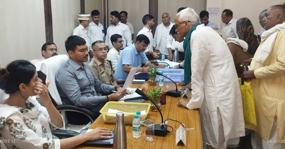 आगरा समाचार, बाह तहसील समाचार, संपूर्ण समाधान दिवस, डीएम मनीष बंसल, मनीष बंसल आगरा, जिलाधिकारी आगरा, बाह तहसील, तहसील दिवस, जनसुनवाई आगरा, भूमि विवाद आगरा, राजस्व विभाग आगरा, पिनाहट नगर पंचायत, बाह नगर पालिका, प्रशासनिक कार्रवाई, शिकायत निस्तारण, आगरा प्रशासन, उत्तर प्रदेश समाचार, राजस्व निरीक्षक, नगर पंचायत अनियमितता, सरकारी योजनाएं, जन शिकायत, आगरा हिंदी न्यूज, लेटेस्ट आगरा न्यूज, विकास कार्य आगरा, Google Discover News, Google News Hindi, यूपी प्रशासन, सरकारी समाचार, जनता दरबार, आगरा अपडेट