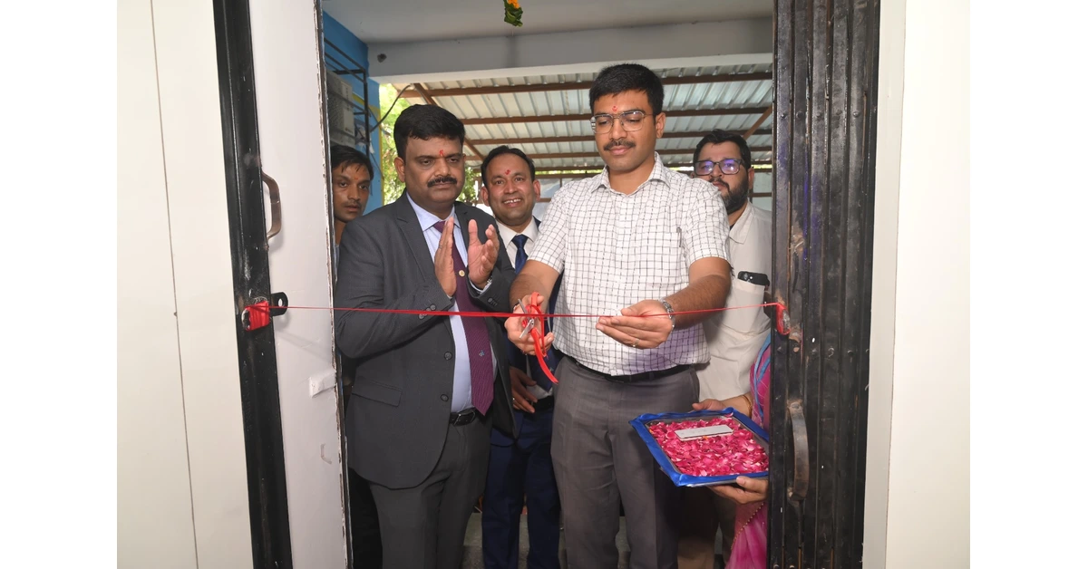 केनरा बैंक कागारौल, कागारौल केनरा बैंक शाखा, केनरा बैंक की 98वीं शाखा, आगरा केनरा बैंक, डीएम मनीष बंसल, मनीष बंसल आगरा, कागारौल आगरा समाचार, कागारौल ताजा खबर, आगरा बैंकिंग समाचार, नई बैंक शाखा आगरा, केनरा बैंक नई शाखा, ग्रामीण बैंकिंग सेवाएं, किसानों के लिए बैंकिंग सुविधा, किसान क्रेडिट कार्ड, केसीसी लोन, मुख्यमंत्री युवा उद्यमी योजना, मुख्यमंत्री युवा उद्यमी विकास योजना, युवाओं को 5 लाख लोन, स्त्री शक्ति योजना, महिलाओं को ऋण सुविधा, बैंक सखी योजना, स्वयं सहायता समूह बैंक सखी, डिजिटल बैंकिंग सुविधा, ग्रामीण वित्तीय समावेशन, सरकारी ऋण योजना उत्तर प्रदेश, शिक्षा ऋण, गृह ऋण, व्यापारियों के लिए लोन, एलडीएम ऋषिकेश बनर्जी, केनरा बैंक आगरा न्यूज, कागारौल बैंक शाखा उद्घाटन, आगरा ताजा खबर, आगरा लोकल न्यूज, आगरा हिंदी समाचार, उत्तर प्रदेश बैंकिंग समाचार, Agra News, Kagaroul News, Canara Bank Agra