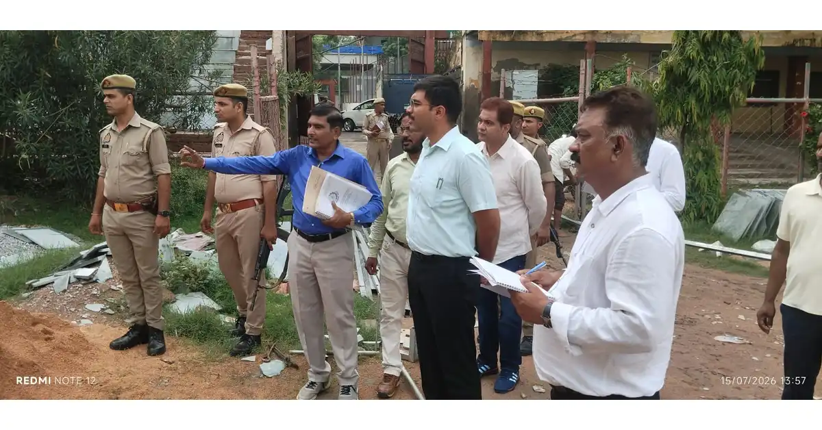 आगरा न्यूज, Agra News, डीएम मनीष बंसल, मनीष बंसल आगरा, एकलव्य स्पोर्ट्स स्टेडियम आगरा, एकलव्य स्टेडियम निरीक्षण, आगरा खेल समाचार, आगरा स्पोर्ट्स न्यूज, डीएम का औचक निरीक्षण, एकलव्य स्टेडियम विकास कार्य, शूटिंग रेंज आगरा, आगरा शूटिंग रेंज, हॉकी मैदान आगरा, ताइक्वांडो भवन आगरा, टेबल टेनिस हॉल आगरा, खेल सुविधाएं आगरा, आगरा स्टेडियम कायाकल्प, स्टेडियम निर्माण कार्य, निर्माण कार्यों की गुणवत्ता, आगरा जिला प्रशासन, खेल खिलाड़ियों की सुविधाएं, स्पोर्ट्स इंफ्रास्ट्रक्चर आगरा, एकलव्य स्पोर्ट्स स्टेडियम निर्माण, Agra Latest News, Agra Hindi News, Google Discover Hindi News