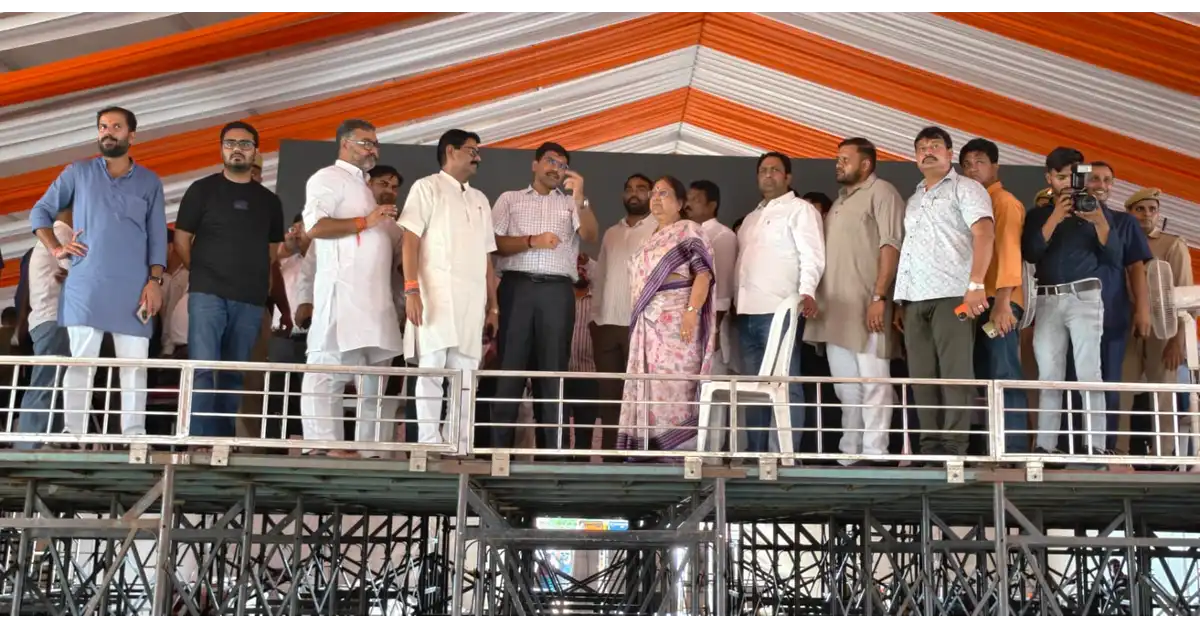 आगरा न्यूज, Agra News, योगी आदित्यनाथ आगरा दौरा, मुख्यमंत्री योगी आदित्यनाथ, आगरा दौरा 2026, डीएम मनीष बंसल, पुलिस कमिश्नर दीपक कुमार, मुख्यमंत्री कार्यक्रम आगरा, टाटा ग्राउंड आगरा, सुरक्षा समीक्षा बैठक, प्रशासनिक समीक्षा, वीआईपी सुरक्षा, पार्किंग व्यवस्था, ट्रैफिक प्लान आगरा, मंच प्रबंधन, विभागीय स्टॉल, ब्रज तीर्थ विकास परिषद, सर्किट हाउस आगरा, केंद्रीय हिंदी संस्थान, जनसभा तैयारी, उत्तर प्रदेश समाचार, Agra Administration News, CM Yogi Visit Agra, Uttar Pradesh Government News, Google Discover Hindi News, हिंदी दैनिक समाचार