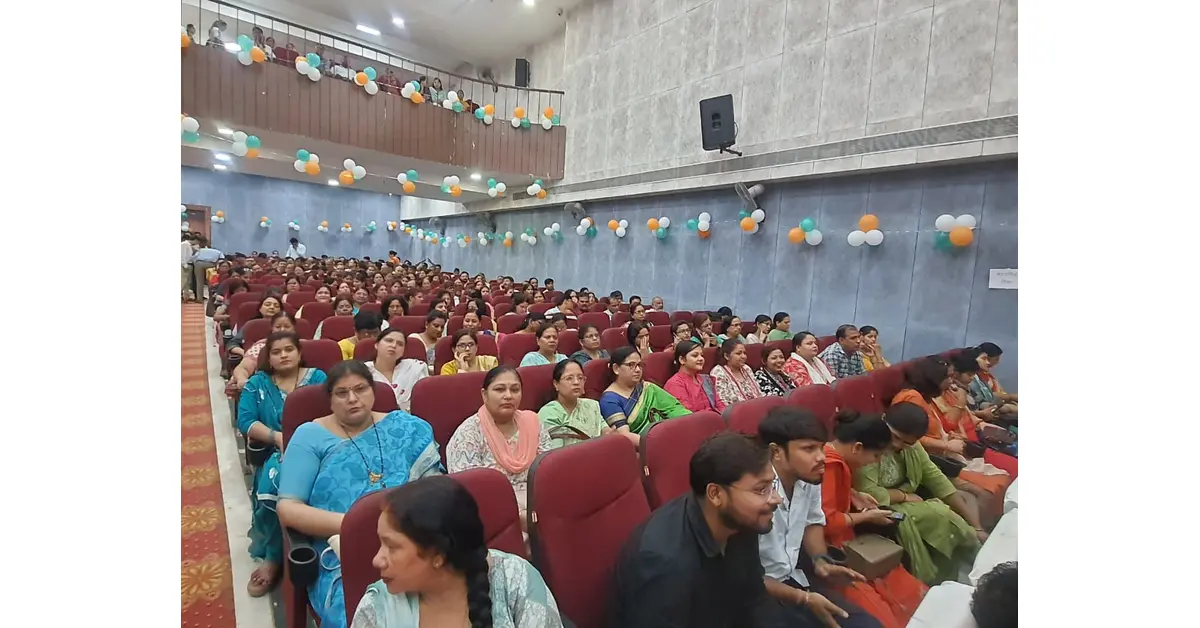 मुख्यमंत्री शिक्षक कैशलेस चिकित्सा योजना, मुख्यमंत्री शिक्षक कैशलेस योजना, आगरा शिक्षक कैशलेस चिकित्सा योजना, योगी आदित्यनाथ शिक्षक योजना, बेबी रानी मौर्य आगरा, मनीष बंसल आगरा, आरबीएस कॉलेज आगरा, डीबीटी 1200 रुपये योजना, छात्रों को 1200 रुपये, शिक्षक स्वास्थ्य योजना उत्तर प्रदेश, कैशलेस मेडिकल योजना यूपी, शिक्षक चिकित्सा सुविधा, शिक्षा विभाग उत्तर प्रदेश, बेसिक शिक्षा विभाग आगरा, माध्यमिक शिक्षा विभाग, शिक्षकों के लिए स्वास्थ्य बीमा, यूपी शिक्षक समाचार, आगरा शिक्षा समाचार, सरकारी शिक्षक योजना 2026, शिक्षा विभाग न्यूज़, डीबीटी वितरण कार्यक्रम, यूपी सरकार शिक्षा योजना, शिक्षकों के लिए नई योजना, आगरा न्यूज, हिंदी समाचार, Google Discover News, Education News Hindi, UP Government Scheme, Teacher Cashless Medical Scheme 2026