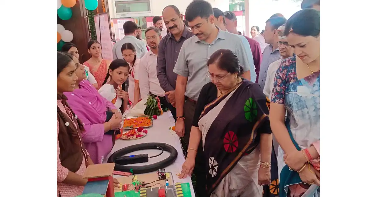 मुख्यमंत्री शिक्षक कैशलेस चिकित्सा योजना, मुख्यमंत्री शिक्षक कैशलेस योजना, आगरा शिक्षक कैशलेस चिकित्सा योजना, योगी आदित्यनाथ शिक्षक योजना, बेबी रानी मौर्य आगरा, मनीष बंसल आगरा, आरबीएस कॉलेज आगरा, डीबीटी 1200 रुपये योजना, छात्रों को 1200 रुपये, शिक्षक स्वास्थ्य योजना उत्तर प्रदेश, कैशलेस मेडिकल योजना यूपी, शिक्षक चिकित्सा सुविधा, शिक्षा विभाग उत्तर प्रदेश, बेसिक शिक्षा विभाग आगरा, माध्यमिक शिक्षा विभाग, शिक्षकों के लिए स्वास्थ्य बीमा, यूपी शिक्षक समाचार, आगरा शिक्षा समाचार, सरकारी शिक्षक योजना 2026, शिक्षा विभाग न्यूज़, डीबीटी वितरण कार्यक्रम, यूपी सरकार शिक्षा योजना, शिक्षकों के लिए नई योजना, आगरा न्यूज, हिंदी समाचार, Google Discover News, Education News Hindi, UP Government Scheme, Teacher Cashless Medical Scheme 2026