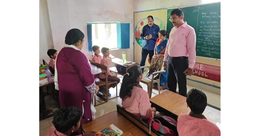 आगरा न्यूज, Agra News, DM मनीष बंसल, जिलाधिकारी मनीष बंसल, मनीष बंसल निरीक्षण, खंदौली न्यूज, खंदौली आगरा, कस्तूरबा गांधी आवासीय बालिका विद्यालय, कस्तूरबा गांधी विद्यालय आगरा, कस्तूरबा विद्यालय खंदौली, उजरई विद्यालय, कंपोजिट विद्यालय उजरई, कस्तूरबा विद्यालय निरीक्षण, आगरा शिक्षा समाचार, बेसिक शिक्षा विभाग आगरा, जिला बेसिक शिक्षा अधिकारी आगरा, डॉ राकेश कुमार सिंह, डिजिटल शिक्षा, स्मार्ट क्लासरूम, कंप्यूटर लैब, CSR फंड शिक्षा, 13 कस्तूरबा विद्यालय, बालिका शिक्षा आगरा, छात्राओं की शिक्षा, छात्राओं की सुरक्षा, मिड डे मील निरीक्षण, स्कूल निरीक्षण आगरा, HPV वैक्सीनेशन, छात्राओं का स्वास्थ्य, गुणवत्तापूर्ण शिक्षा, कस्तूरबा विद्यालय सुविधाएं, सरकारी स्कूल आगरा, खंदौली ब्लॉक शिक्षा, उत्तर प्रदेश शिक्षा समाचार, Kasturba Gandhi Residential Girls School, Agra Education News, DM Agra News, School Inspection Agra, Google Discover Hindi News, Hindi Dainik Samachar