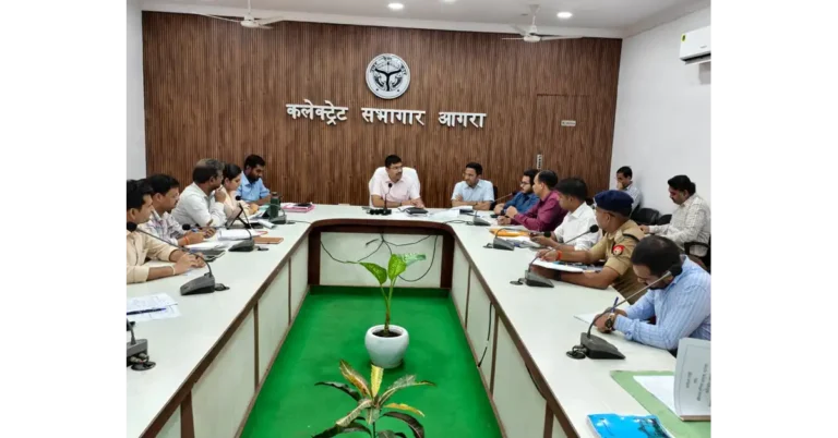 अवैध खनन पर DM मनीष बंसल सख्त