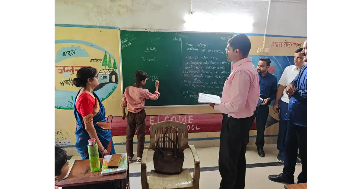 आगरा न्यूज, Agra News, DM मनीष बंसल, जिलाधिकारी मनीष बंसल, मनीष बंसल निरीक्षण, खंदौली न्यूज, खंदौली आगरा, कस्तूरबा गांधी आवासीय बालिका विद्यालय, कस्तूरबा गांधी विद्यालय आगरा, कस्तूरबा विद्यालय खंदौली, उजरई विद्यालय, कंपोजिट विद्यालय उजरई, कस्तूरबा विद्यालय निरीक्षण, आगरा शिक्षा समाचार, बेसिक शिक्षा विभाग आगरा, जिला बेसिक शिक्षा अधिकारी आगरा, डॉ राकेश कुमार सिंह, डिजिटल शिक्षा, स्मार्ट क्लासरूम, कंप्यूटर लैब, CSR फंड शिक्षा, 13 कस्तूरबा विद्यालय, बालिका शिक्षा आगरा, छात्राओं की शिक्षा, छात्राओं की सुरक्षा, मिड डे मील निरीक्षण, स्कूल निरीक्षण आगरा, HPV वैक्सीनेशन, छात्राओं का स्वास्थ्य, गुणवत्तापूर्ण शिक्षा, कस्तूरबा विद्यालय सुविधाएं, सरकारी स्कूल आगरा, खंदौली ब्लॉक शिक्षा, उत्तर प्रदेश शिक्षा समाचार, Kasturba Gandhi Residential Girls School, Agra Education News, DM Agra News, School Inspection Agra, Google Discover Hindi News, Hindi Dainik Samachar