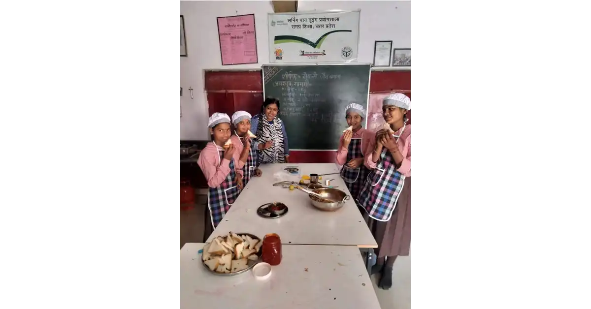 आगरा के मानिकपुरा स्कूल में Learning by Doing से बच्चे सीख रहे विज्ञान