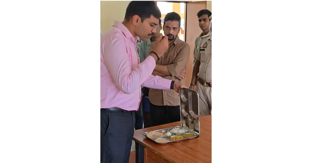 आगरा न्यूज, Agra News, DM मनीष बंसल, जिलाधिकारी मनीष बंसल, मनीष बंसल निरीक्षण, खंदौली न्यूज, खंदौली आगरा, कस्तूरबा गांधी आवासीय बालिका विद्यालय, कस्तूरबा गांधी विद्यालय आगरा, कस्तूरबा विद्यालय खंदौली, उजरई विद्यालय, कंपोजिट विद्यालय उजरई, कस्तूरबा विद्यालय निरीक्षण, आगरा शिक्षा समाचार, बेसिक शिक्षा विभाग आगरा, जिला बेसिक शिक्षा अधिकारी आगरा, डॉ राकेश कुमार सिंह, डिजिटल शिक्षा, स्मार्ट क्लासरूम, कंप्यूटर लैब, CSR फंड शिक्षा, 13 कस्तूरबा विद्यालय, बालिका शिक्षा आगरा, छात्राओं की शिक्षा, छात्राओं की सुरक्षा, मिड डे मील निरीक्षण, स्कूल निरीक्षण आगरा, HPV वैक्सीनेशन, छात्राओं का स्वास्थ्य, गुणवत्तापूर्ण शिक्षा, कस्तूरबा विद्यालय सुविधाएं, सरकारी स्कूल आगरा, खंदौली ब्लॉक शिक्षा, उत्तर प्रदेश शिक्षा समाचार, Kasturba Gandhi Residential Girls School, Agra Education News, DM Agra News, School Inspection Agra, Google Discover Hindi News, Hindi Dainik Samachar