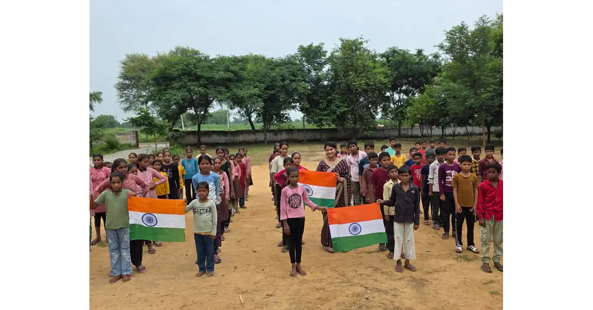 खेरागढ़ के कुकंडई स्कूल को मिला ₹10 हजार का म्यूजिक सिस्टम, सामुदायिक सहभागिता की मिसाल