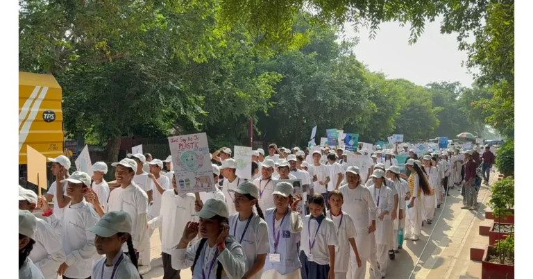 World Cleanup Day 2026: आगरा में 400+ बच्चों और 250 नागरिकों की स्वच्छता रैली World Cleanup Day 2026, World Cleanup Day Agra, वर्ल्ड क्लीनअप डे 2026, आगरा न्यूज, Agra News, आगरा स्वच्छता अभियान, Agra Cleanliness Drive, आगरा स्वच्छता रैली, Agra Cleanliness Rally, स्वच्छता जागरूकता रैली, स्वच्छता जागरूकता अभियान, 400 से अधिक स्कूली बच्चे, 250 नागरिक, आगरा में स्वच्छता रैली, HCL Foundation, एचसीएल फाउंडेशन, My Clean City, माय क्लीन सिटी कार्यक्रम, HCL My Clean City, लेंडिंग हैंड्स फाउंडेशन, Lending Hands Foundation, Centre for Environment Education, CEE Agra, कचरा प्रबंधन, Waste Management, कचरा पृथक्करण, Waste Segregation, वैज्ञानिक अपशिष्ट प्रबंधन, Solid Waste Management, स्वच्छ आगरा, Clean Agra, आगरा नगर निगम, Agra Municipal Corporation, पंकज भूषण, Pankaj Bhushan Agra, योगेंद्र कुशवाहा, Yogendra Kushwaha, आई लव आगरा सेल्फी प्वाइंट, I Love Agra Selfie Point, फतेहाबाद रोड आगरा, Fatehabad Road Agra, कलाकृति तिराहा आगरा, TDI Mall Agra, लोपामुद्रा विद्या मंदिर, शारवुड पब्लिक स्कूल आगरा, भारतीय बाल विद्या भवन, मां भगवती कॉन्वेंट स्कूल, आरके पब्लिक स्कूल आगरा, उमा पब्लिक स्कूल, कंपोजिट स्कूल बसई खुर्द, रोज पब्लिक स्कूल, शिशु राधा पब्लिक स्कूल, स्कूल स्वच्छता अभियान, बच्चों की स्वच्छता रैली, पर्यावरण जागरूकता आगरा, पर्यावरण संरक्षण, स्वच्छता और पर्यावरण, कचरा प्रबंधन जागरूकता, जुम्बा सत्र, स्वच्छता अभियान 2026, Agra Latest News, Agra Environment News, Agra Education News, Google Discover News, Google News India, Environment News India, Cleanliness News India
