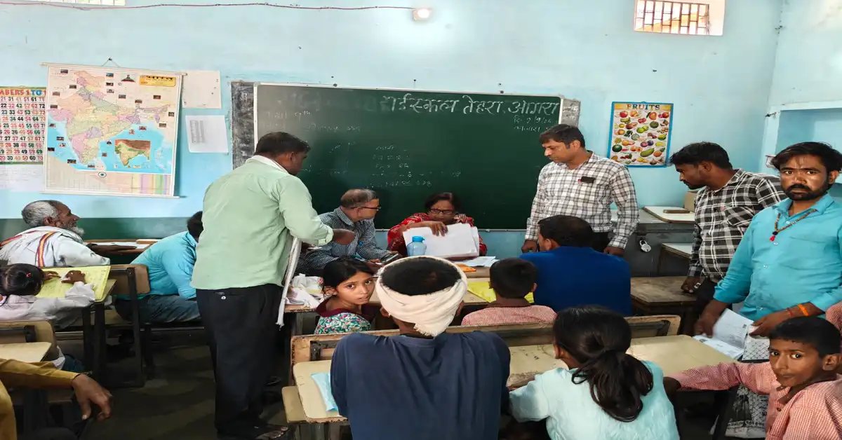 सैंया न्यूज, Saiyan News, आगरा न्यूज, Agra News, आगरा समाचार, सैंया मेडिकल कैंप, दिव्यांग बच्चों का मेडिकल कैंप, दिव्यांग बच्चों हेतु कैंप, मेडिकल असिसमेंट कैंप, Medical Assessment Camp, दिव्यांग बच्चों की जांच, दिव्यांग प्रमाण पत्र, दिव्यांग प्रमाण-पत्र, दिव्यांग बच्चों के लिए सरकारी योजनाएं, दिव्यांग कल्याण योजना, दिव्यांग बच्चों को सरकारी सुविधा, सरकारी सुविधाओं की जानकारी, ब्लॉक संसाधन केंद्र सैंया, BRC Saiyan, BRC Tehra, ब्लॉक संसाधन केंद्र तेहरा, खंड शिक्षा अधिकारी सुमित कुमार, Sumit Kumar BEO, स्पेशल एजुकेटर रोमा श्रीवास्तव, Roma Srivastava, हरिशंकर माहौर, मेडिकल बोर्ड, दिव्यांग बच्चों के अभिभावक, विशेष शिक्षा, Special Educator, दिव्यांगजन सहायता, शिक्षा विभाग आगरा, बेसिक शिक्षा विभाग, ग्रामीण दिव्यांग बच्चे, दिव्यांग छात्र छात्राएं, सरकारी योजना लाभ, Agra Education News, Divyang Children Camp Agra, Google Discover News, Google News India