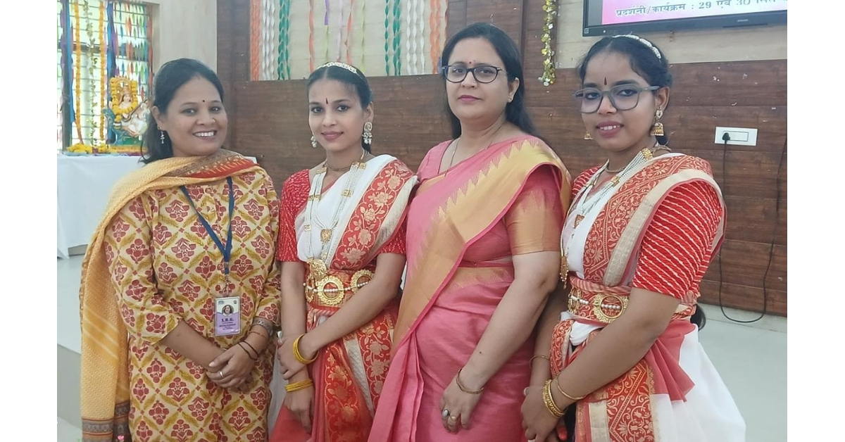 आगरा न्यूज, Agra News, DIET आगरा, DIET Agra, सृजनांजलि कला महोत्सव 2026, Srijanjali Art Festival 2026, सृजनांजलि महोत्सव, आगरा कला महोत्सव, कला महोत्सव आगरा, DIET Agra Art Festival, विजय प्रताप सिंह, DIET प्राचार्य विजय प्रताप सिंह, 95 प्रतिभागियों की कलाकृतियां, 137 प्रतिभागियों की प्रविष्टियां, कला प्रदर्शनी आगरा, शिक्षकों की कलात्मक प्रतिभा, शिक्षक कला महोत्सव, भारतीय कला और संस्कृति, भारतीय लोक कला, भारतीय सांस्कृतिक विरासत, आगरा की सांस्कृतिक विरासत, लोक कला प्रदर्शनी, चित्रकला प्रदर्शनी, कठपुतली कला, मूर्तिकला, भारतीय परंपराएं, संस्कृति संरक्षण, लोक विरासत संरक्षण, सृजनात्मकता को बढ़ावा, DIET प्रशिक्षु, भरतनाट्यम प्रस्तुति, रासलीला प्रस्तुति, राजस्थानी नृत्य, सांस्कृतिक कार्यक्रम आगरा, आगरा शिक्षा समाचार, Agra Education News, Uttar Pradesh Education News, विजय सिंह वरिष्ठ प्रवक्ता, ललित मोहन सिंह, लक्ष्मी शर्मा, Google Discover News, Google News India