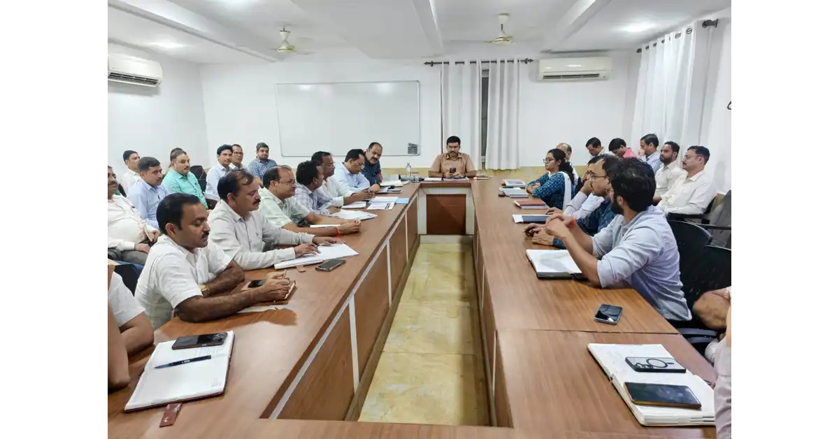 आगरा न्यूज, Agra News, आगरा समाचार, Agra Latest News, बेसिक शिक्षा विभाग आगरा, जिला टास्क फोर्स, DTF Meeting Agra, जिला टास्क फोर्स बैठक, DM मनीष बंसल, मनीष बंसल, Manish Bansal, BSA आगरा, डॉ राकेश सिंह, बेसिक शिक्षा समीक्षा बैठक, बेसिक शिक्षा की समीक्षा, सरकारी विद्यालय आगरा, परिषदीय विद्यालय, विद्यालय निरीक्षण, BEO विद्यालय निरीक्षण, खंड शिक्षा अधिकारी, ARP विजिट, SRG विजिट, डायट मेंटर्स, निपुण भारत मिशन, NIPUN Bharat Mission, निपुण आकलन, निपुण ऐप, Nipun App, बच्चों की गुणवत्तापूर्ण शिक्षा, शैक्षिक गुणवत्ता, DBT योजना, डीबीटी लाभ, APAAR ID, अपार आईडी, पीएम पोषण योजना, PM Poshan, पाठ्यपुस्तक वितरण, वर्कबुक वितरण, RTE, ऑपरेशन कायाकल्प, Operation Kayakalp, KGBV, कस्तूरबा गांधी बालिका विद्यालय, मुख्यमंत्री अभ्युदय कंपोजिट विद्यालय, मॉडल कंपोजिट विद्यालय, स्कूल निर्माण कार्य, स्कूलों में मूलभूत सुविधाएं, बाल वाटिका, खेल सामग्री, छात्र सुरक्षा, स्कूल इंफ्रास्ट्रक्चर, शिक्षा विभाग की बैठक, Agra Education News, Uttar Pradesh Basic Education, Google Discover News, Google News India