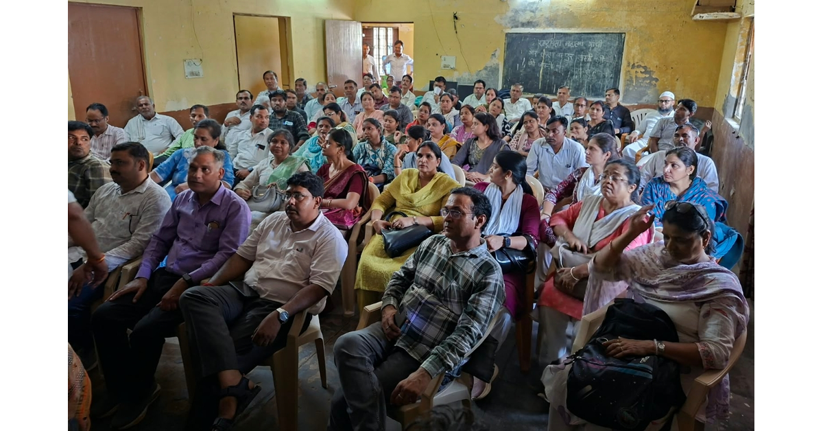 खेरागढ़ न्यूज, Kheragarh News, आगरा न्यूज, Agra News, खेरागढ़ यूटा बैठक, यूटा बैठक खेरागढ़, UTA Kheragarh, United Teachers Association, यूनाइटेड टीचर्स एसोसिएशन, यूटा, UTA Agra, यूटा आगरा, शिक्षक संगठन आगरा, शिक्षक संगठन खेरागढ़, शिक्षकों की बैठक, शिक्षक हित बैठक, ब्लॉक स्तरीय शिक्षक बैठक, BRC खेरागढ़, ब्लॉक संसाधन केंद्र खेरागढ़, पुरानी पेंशन की मांग, पुरानी पेंशन योजना, Old Pension Scheme, OPS की मांग, शिक्षकों की पुरानी पेंशन, चयन वेतनमान, चयन वेतनमान समस्या, Selection Pay Scale, प्रोन्नति वेतनमान, Promotion Pay Scale, प्रोन्नति वेतनमान सूची, शिक्षकों का प्रमोशन, शिक्षक पदोन्नति, शिक्षकों का स्थानांतरण, स्वैच्छिक स्थानांतरण, जिले के अंदर स्थानांतरण, GPF ऑनलाइन, जीपीएफ ऑनलाइन, मानव संपदा पोर्टल, Manav Sampada Portal, ऑनलाइन सेवापुस्तिका, शिक्षकों की सेवापुस्तिका, शिक्षक समस्याएं, शिक्षकों की समस्याएं, शिक्षक हित में यूटा, शिक्षक समस्याओं का समाधान, यूटा जिलाध्यक्ष केके शर्मा, K K Sharma UTA, केके शर्मा, सुशील शर्मा, Sushil Sharma UTA, यूटा ब्लॉक अध्यक्ष सुशील शर्मा, धर्मेंद्र चाहर, Dharmendra Chahar, वरिष्ठ जिला उपाध्यक्ष यूटा, खेरागढ़ शिक्षक समाचार, Agra Teacher News, Agra Education News, शिक्षक वेतनमान, शिक्षक सेवा संबंधी समस्या, सरकारी शिक्षक समाचार, बेसिक शिक्षा विभाग आगरा, Basic Education Agra, प्राथमिक शिक्षक आगरा, उत्तर प्रदेश शिक्षक समाचार, UP Teacher News, शिक्षक संगठन समाचार, शिक्षिका उत्पीड़न मुद्दा, दूरदराज विद्यालय शिक्षक, विद्यालय साफ सफाई, स्कूल स्वच्छता व्यवस्था, Google Discover News, Google News India, Agra Latest News, Kheragarh Latest News, Uttar Pradesh Education News