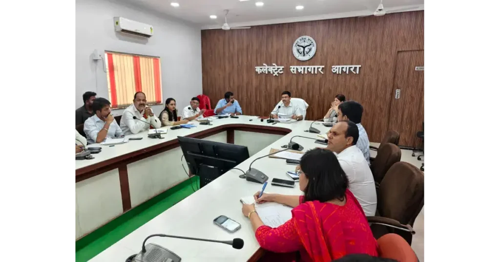 Agra Breaking: जनगणना-2027: आगरा में तैयारियां तेज, 16 नवंबर से शुरू होगी स्व-गणना जनगणना-2027, Census 2027, जनगणना 2027 आगरा, आगरा जनगणना, जनसंख्या गणना 2027, आगरा न्यूज, Agra News, डीएम मनीष बंसल, जिलाधिकारी मनीष बंसल, आगरा कलेक्ट्रेट, जनगणना की तैयारियां, जनगणना द्वितीय चरण, जनगणना 2027 दूसरा चरण, स्व-गणना 2026, Self Enumeration 2026, जनगणना स्व गणना, 16 नवंबर से स्व गणना, 30 नवंबर 2026 स्व गणना, 1 दिसंबर 2026 जनगणना, 4 जनवरी 2027 जनगणना, 5 जनवरी से 9 जनवरी पुनरीक्षण, घर-घर जनगणना, डिजिटल जनगणना, ऑनलाइन जनगणना, जनगणना मोबाइल ऐप, जनगणना में 40 प्रश्न, जनगणना प्रश्नावली, जनगणना फील्ड ट्रेनिंग, फील्ड ट्रेनर प्रशिक्षण, जिला जनगणना अधिकारी, संदीप कुमार वर्मा, जनगणना आगरा 2026, Census India 2027, जनगणना में जनभागीदारी, जनगणना जागरूकता अभियान, जनगणना में पूछे जाएंगे सवाल, जनगणना में आधार मोबाइल जानकारी, जनगणना में शिक्षा की जानकारी, जनगणना में प्रवास की जानकारी, जनगणना में आर्थिक गतिविधि, जनगणना आगरा समाचार, Uttar Pradesh Census 2027, UP Census News, Agra Latest News, Google Discover News, Google News India