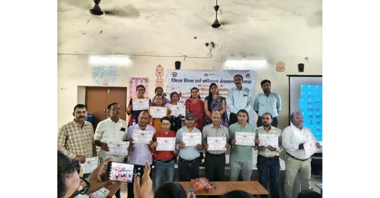 आगरा शिक्षा समाचार, डायट आगरा, सक्षम मॉड्यूल प्रशिक्षण, प्राथमिक विद्यालय प्रधानाध्यापक प्रशिक्षण, प्रधानाध्यापक प्रशिक्षण आगरा, अकोला ब्लॉक शिक्षा, बाह ब्लॉक शिक्षा, निपुण भारत मिशन, निपुण भारत अभियान, शैक्षिक नवाचार, शैक्षिक तकनीकी, विद्यालय विकास योजना, सामुदायिक सहभागिता, बाल वाटिका, ईसीसीई एजुकेटर, विंध्यांजलि पोर्टल, जिला शिक्षा एवं प्रशिक्षण संस्थान आगरा, विजय प्रताप सिंह, डॉ मनोज कुमार वार्ष्णेय, डॉ प्रज्ञा शर्मा, प्राथमिक शिक्षा उत्तर प्रदेश, आगरा बेसिक शिक्षा, शिक्षक प्रशिक्षण कार्यक्रम 2026, Agra Education News, DIET Agra Training, Saksham Module Training, NIPUN Bharat Mission
