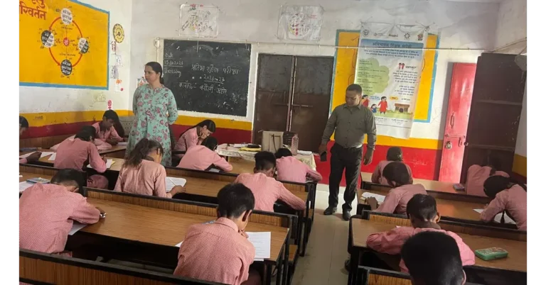 Agra Breaking: आगरा में प्रतिभा खोज परीक्षा आयोजित, 925 विद्यार्थियों ने लिया भाग आगरा शिक्षा समाचार, आगरा प्रतिभा खोज परीक्षा, प्रतिभा खोज परीक्षा 2026, डायट आगरा, जिला शिक्षा एवं प्रशिक्षण संस्थान आगरा, विजय प्रताप सिंह, डॉ. मनोज कुमार वार्ष्णेय, बेसिक शिक्षा आगरा, माध्यमिक शिक्षा आगरा, छात्र छात्राओं की प्रतिभा खोज परीक्षा, 925 विद्यार्थियों ने लिया भाग, जिला स्तरीय प्रतिभा खोज परीक्षा, 24 अक्टूबर प्रतिभा खोज परीक्षा, परिषदीय उच्च प्राथमिक विद्यालय, विकासखंड स्तरीय परीक्षा आगरा, तहसील स्तरीय परीक्षा, विद्यार्थियों की शैक्षिक प्रतिभा, उत्तर प्रदेश शिक्षा समाचार, Agra Education News, Agra Talent Search Exam, DIET Agra, UP School Education News