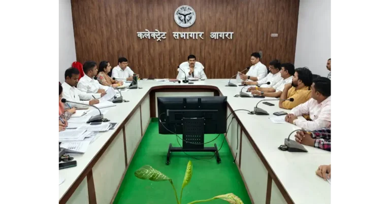 आगरा समाचार, आगरा मतदाता सूची 2027, आगरा वोटर लिस्ट, मतदाता सूची पुनरीक्षण 2026-27, विशेष संक्षिप्त पुनरीक्षण एसएसआर, जिलाधिकारी मनीष बंसल, जिला निर्वाचन अधिकारी आगरा, प्रारूप मतदाता सूची 12 नवंबर 2026, अंतिम मतदाता सूची 4 जनवरी 2027, बीएलओ आगरा, 17 अक्टूबर बीएलओ अभियान, मतदाता सूची में नाम कैसे जुड़वाएं, फॉर्म 6 मतदाता सूची, फॉर्म 7 नाम हटाना, फॉर्म 8 मतदाता विवरण सुधार, युवा मतदाता पंजीकरण, महिला मतदाता पंजीकरण, नए मतदान केंद्र आगरा, 1200 से अधिक मतदाता वाले बूथ, बूथ लेवल एजेंट बीएलए, आगरा निर्वाचन समाचार, Agra Voter List 2027, Agra Election News, Voter List Revision 2026-27, BLO Agra, Voter Registration Uttar Pradesh