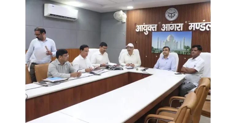 आगरा खंड विधान परिषद चुनाव 2026, आगरा विधान परिषद चुनाव, आगरा स्नातक निर्वाचन क्षेत्र, आगरा शिक्षक निर्वाचन क्षेत्र, विधान परिषद चुनाव 2026, यूपी विधान परिषद चुनाव 2026, आगरा चुनाव 2026, 23 अक्टूबर 2026 मतदान, 27 अक्टूबर 2026 मतगणना, आगरा में मतदान, आगरा में मतगणना, मंडलायुक्त आगरा, डीएम मनीष बंसल, आगरा चुनाव तैयारी, शिक्षक निर्वाचन क्षेत्र चुनाव, स्नातक निर्वाचन क्षेत्र चुनाव, उत्तर प्रदेश विधान परिषद चुनाव, Agra MLC Election 2026, Agra Graduate Constituency Election, Agra Teacher Constituency Election