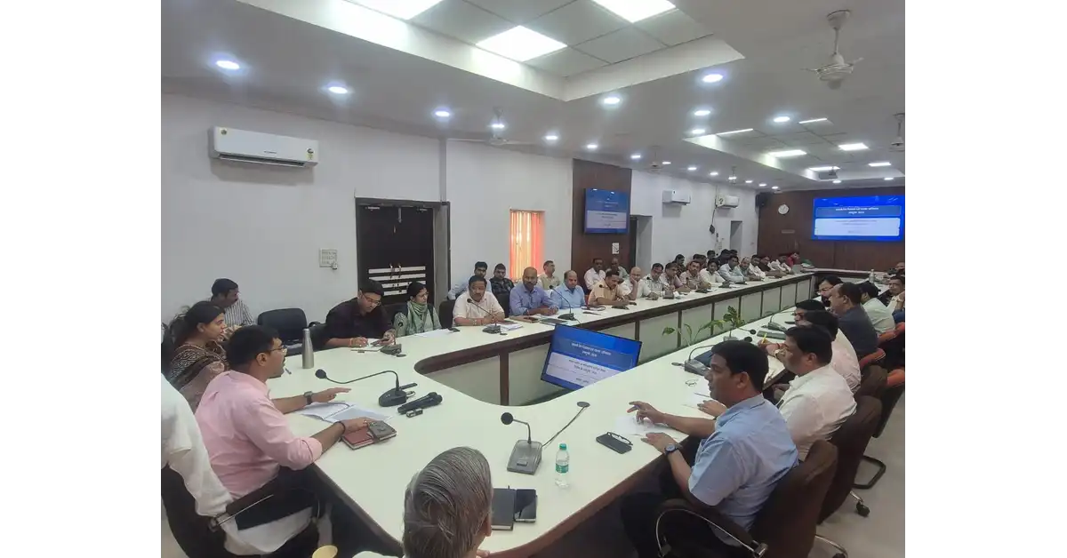 संचारी रोग नियंत्रण अभियान 2026, दस्तक अभियान 2026, आगरा डेंगू, आगरा डेंगू न्यूज, Agra Dengue News, डेंगू रोकथाम आगरा, आगरा न्यूज, Agra News, डीएम मनीष बंसल, जिलाधिकारी मनीष बंसल, डेंगू जैसे लक्षण, डेंगू जांच, डेंगू की रोकथाम, मलेरिया रोकथाम, डेंगू-मलेरिया अभियान, संचारी रोग नियंत्रण अक्टूबर 2026, दस्तक अभियान अक्टूबर 2026, 1 अक्टूबर से संचारी रोग अभियान, 12 अक्टूबर से दस्तक अभियान, फॉगिंग अभियान आगरा, एंटी लार्वा अभियान, एंटी लार्वा गतिविधि, जलभराव नियंत्रण, मच्छरजनित रोग, मच्छरों की रोकथाम, डेंगू लार्वा जांच, स्रोत नियंत्रण, माइक्रो प्लान, स्वास्थ्य विभाग आगरा, जिला मलेरिया अधिकारी आगरा, मुख्य चिकित्सा अधिकारी आगरा, डॉ अरुण श्रीवास्तव, जिला प्रशासन आगरा, नगर निगम आगरा, आगरा स्वास्थ्य समाचार, Agra Health News, डेंगू से बचाव के उपाय, मलेरिया से बचाव, संचारी रोग जागरूकता, दस्तक अभियान आगरा, स्कूलों में डेंगू जागरूकता, जनजागरूकता अभियान, Google Discover News, Google News India
