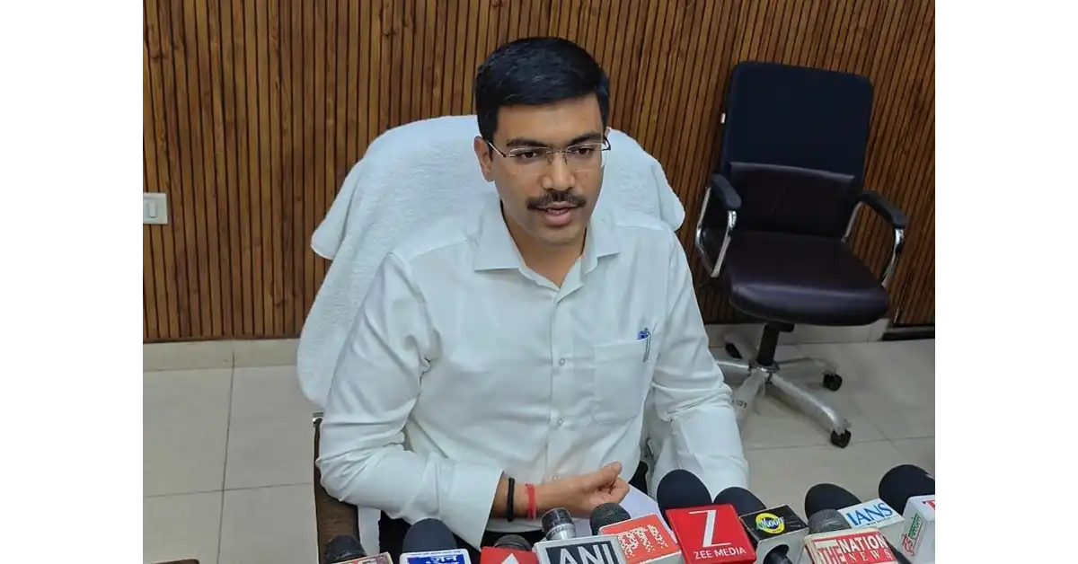 जनगणना 2027, आगरा जनगणना 2027, जनगणना 2027 स्व-गणना, स्व-गणना की तारीख, 16 नवंबर से स्व-गणना, जनसंख्या गणना 2027, जिलाधिकारी मनीष बंसल, आगरा प्रशासन समाचार, डिजिटल जनगणना, ऑनलाइन जनगणना फॉर्म, जनगणना की पूरी प्रक्रिया, जनगणना में 40 सवाल, जनगणना 2027 की तारीखें, 1 दिसंबर से घर-घर जनगणना, 4 जनवरी 2027 तक जनगणना, censusindia.gov.in, जनगणना में युवाओं की भूमिका, डिजिटल जनगणना फॉर्म कैसे भरें, जनगणना में मांगी जाने वाली जानकारी, भारत की जनगणना, Agra Census 2027, Census Self Enumeration India, Digital Census 2027, Census 2027 Dates, Census India Portal