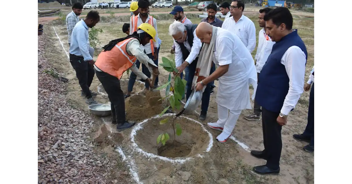आगरा कृषि समाचार, कृषि मंत्री सूर्य प्रताप शाही, सूर्य प्रताप शाही आगरा दौरा, सीसार्क फार्म आगरा, CSARC Agra, अंतरराष्ट्रीय आलू केंद्र, CIP दक्षिण एशिया क्षेत्रीय केंद्र, आलू की उन्नत खेती, शकरकंद की खेती, आलू अनुसंधान आगरा, शकरकंद अनुसंधान, गुणवत्तापूर्ण आलू बीज उत्पादन, G0 बीज उत्पादन, ARC तकनीक, PZTM तकनीक, पुआल मल्च आलू उत्पादन, कम लागत वाली कृषि तकनीक, किसानों की आय बढ़ाने के उपाय, संयुक्त मंडलीय रबी उत्पादकता गोष्ठी 2026, डॉ. एम. के. शनमुगा सुंदरम, डॉ. सुधांशु सिंह, आधुनिक कृषि तकनीक, जलवायु अनुकूल खेती, कृषि अनुसंधान उत्तर प्रदेश, Agra Agriculture News, Surya Pratap Shahi, CSARC Farm Agra, Potato Research India, Sweet Potato Farming