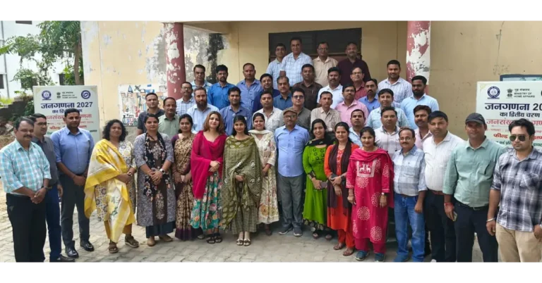 आगरा न्यूज, Agra News, जनगणना 2027, Census 2027, आगरा जनगणना प्रशिक्षण, Agra Census Training, फील्ड ट्रेनर्स प्रशिक्षण, Field Trainers Training, जनगणना फील्ड ट्रेनर्स, जनगणना 2027 आगरा, जनसंख्या गणना, जनगणना का द्वितीय चरण, 40 प्रश्न जनगणना, जनगणना मोबाइल ऐप, Census Mobile App, मोबाइल ऐप प्रशिक्षण, DIET आगरा, जिला शिक्षा एवं प्रशिक्षण संस्थान आगरा, जिला जनगणना अधिकारी, संदीप कुमार वर्मा, अपर जिलाधिकारी वित्त एवं राजस्व, सौरभ शर्मा, अजय कुमार शर्मा, राजीव कौशिक, संजय शर्मा, आलोक जैन, गोविंद सोनी, दिव्या गौतम, जनगणना निदेशालय लखनऊ, जनगणना मास्टर ट्रेनर्स, तीन दिवसीय प्रशिक्षण, 28 से 30 सितंबर 2026, जनगणना की तैयारी, जनगणना कार्यप्रणाली, जनगणना में मोबाइल ऐप का उपयोग, जनगणना डेटा की शुद्धता, जनगणना गोपनीयता, जनगणना दिशा निर्देश, फील्ड प्रशिक्षण आगरा, आगरा प्रशासनिक समाचार, Uttar Pradesh News, Agra Latest News, Google Discover News, Google News India